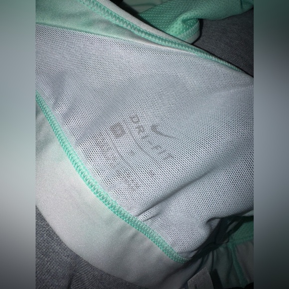 Nike Dri - Fit Mint green and white sports bra - Picture 4 of 6